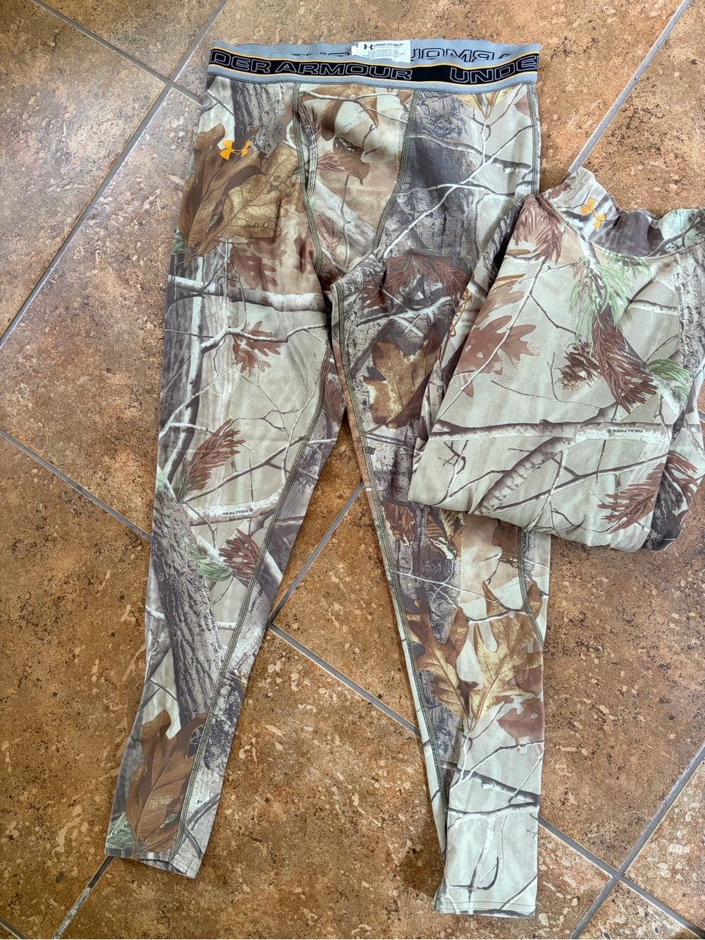 Under Armour Camo Base Layer Real Tree Set Mens XL